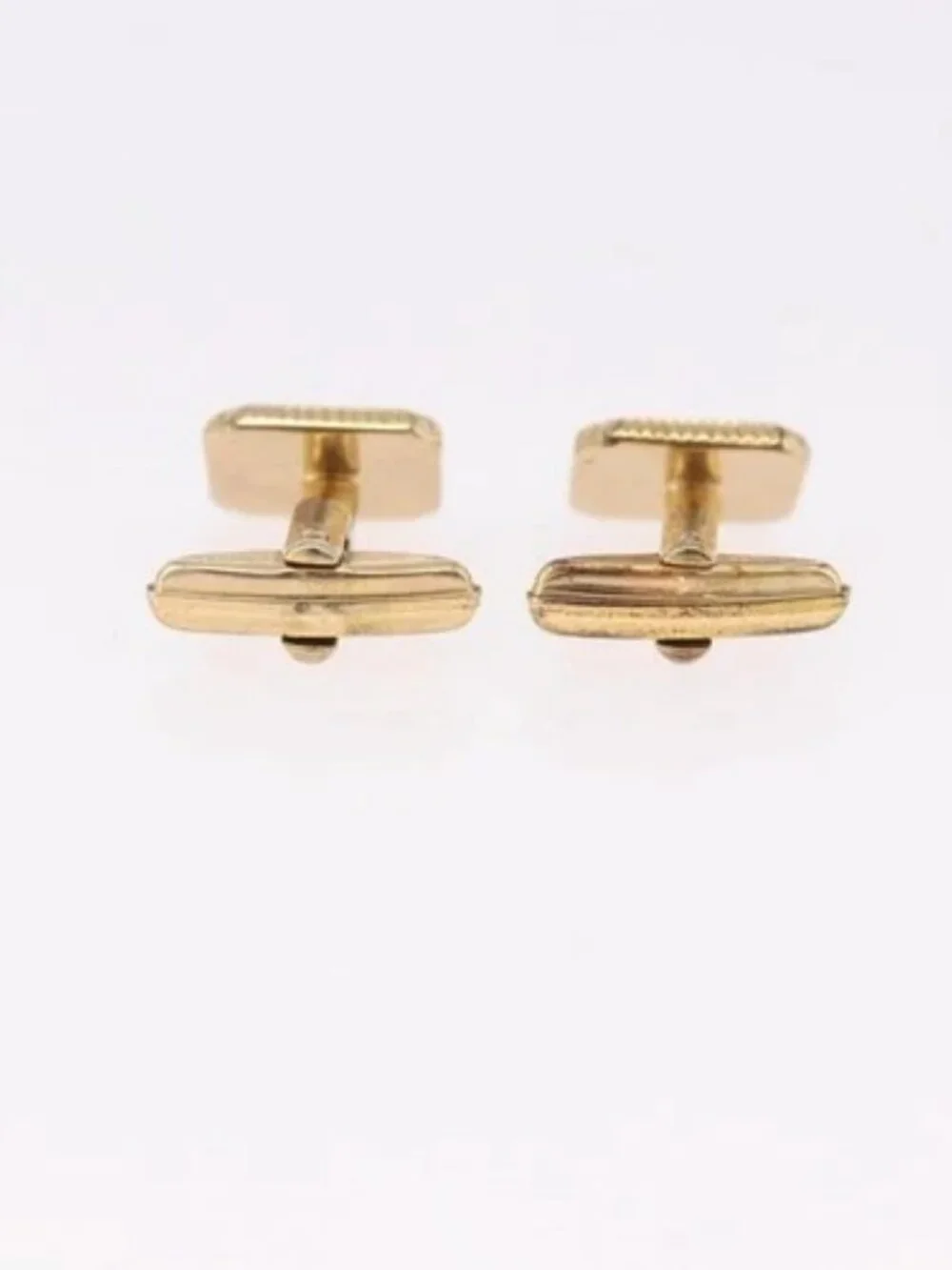 Dior brand	christian color	gold